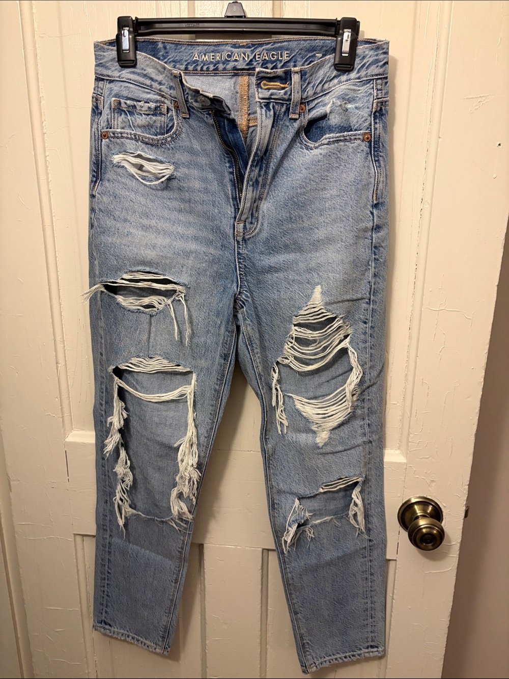 American Eagle Outfitters Light Wash Distressed Boyfriend Jeans